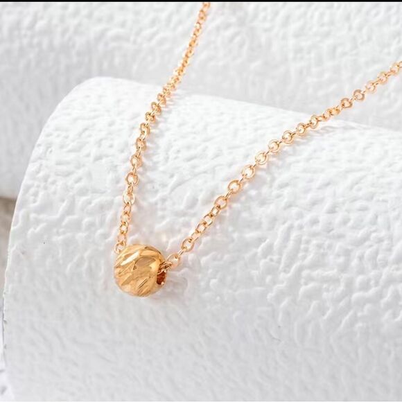 NEW … Simple Gold Ball Necklace - Picture 2 of 7